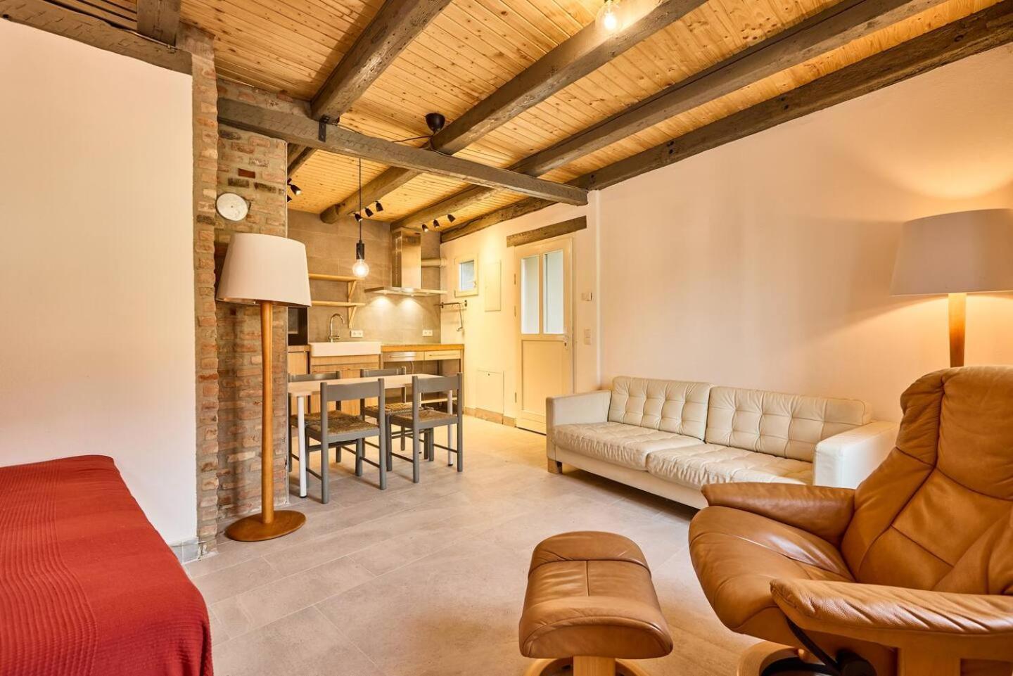Rote Wohnung - Ferienwohnung Sulzbach an der Murr Ngoại thất bức ảnh